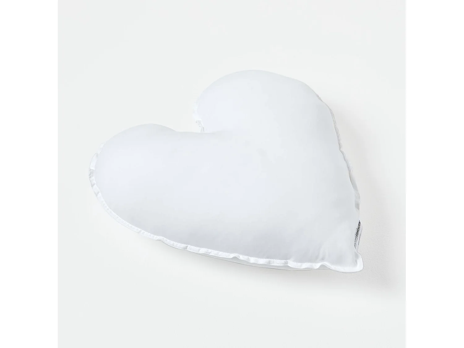 Homescapes Luxury Microfibre Heart Cushion Pad Insert 45 cm â€˜Like Downâ€™, Soft Touch Cover, Hypoallergenic, Machine Washable, Best Bounce-Back, 18"