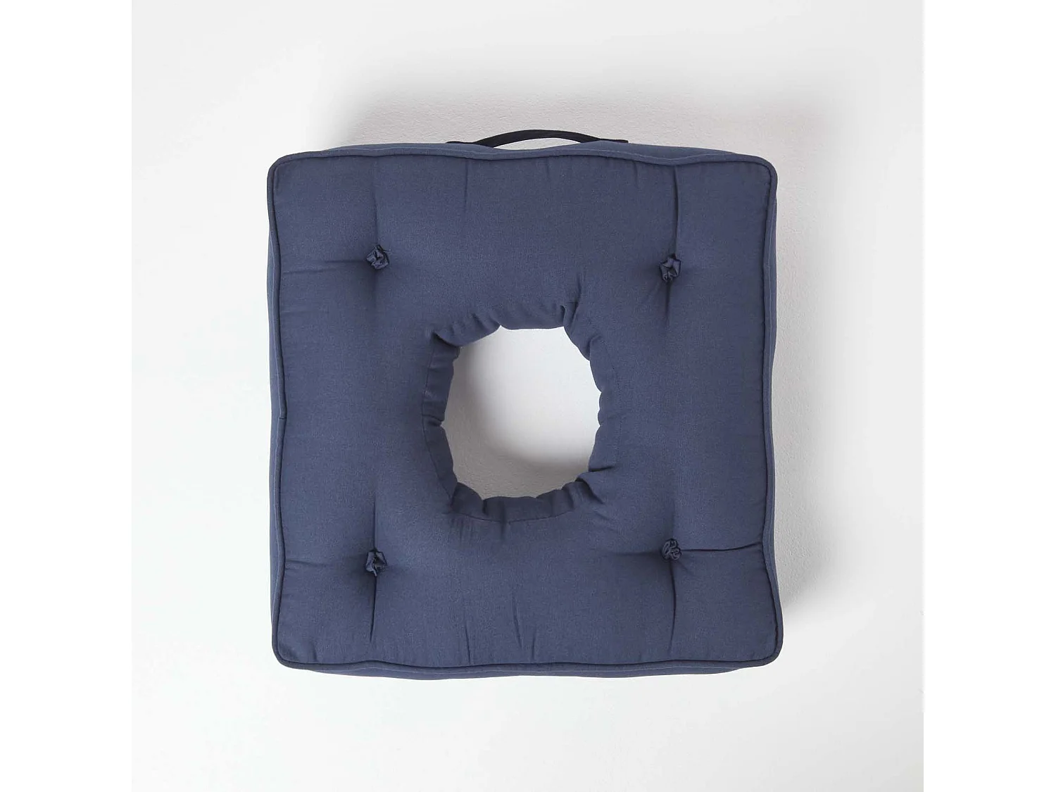 Homescapes Cotton Pressure Relief Armchair Booster Cushion Firm 10cm Thick Pad, 50 x 50 cm, Navy Blue, 100% Cotton Cover, Carry Handle, Donut Ring