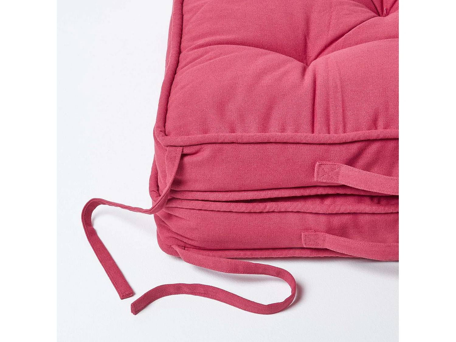 Homescapes Cotton Travel Support Booster Cushion, 50 x 50 cm, Red, 100% Cotton Cover, Carry handle, Premium High Density Filling