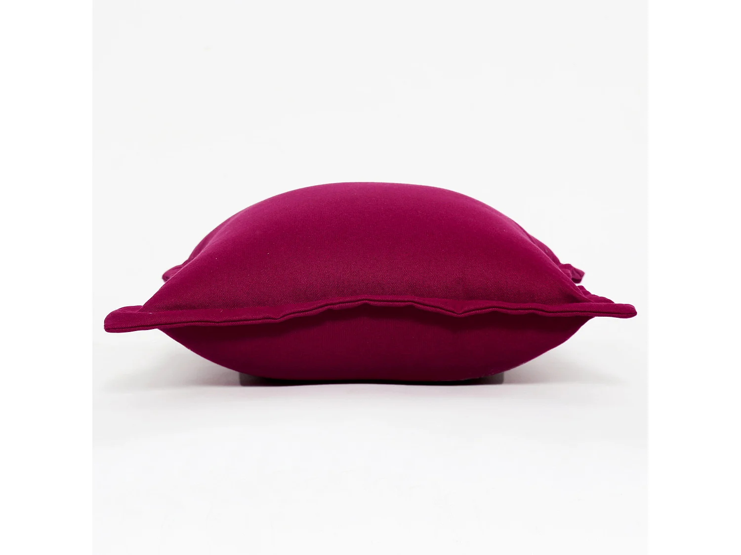 Homescapes Burgundy Plain Outdoor Cushions for Garden Waterproof 45 cm, Set of 2