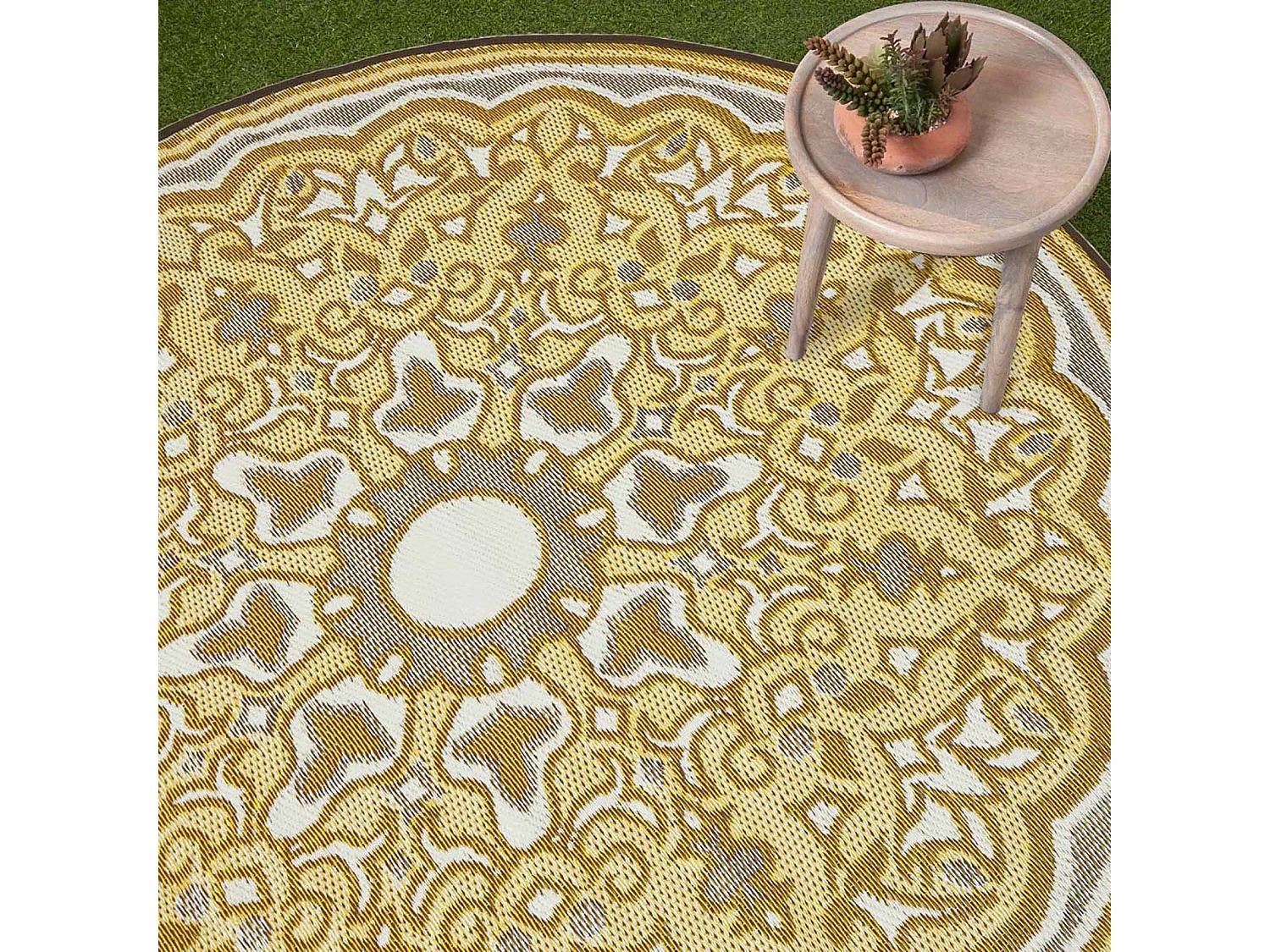 Homescapes Luxury Round Outdoor Rug Waterproof Reversible for Garden Patio, 180 cm, Seamless, Yellow, 100% Recycled, Rae