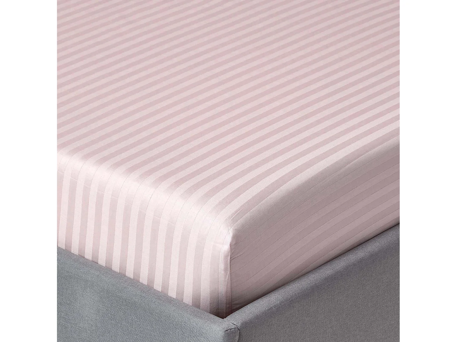 Homescapes Dusky Pink Violet Egyptian Cotton Satin Stripe Fitted Sheet 330 TC, Double
