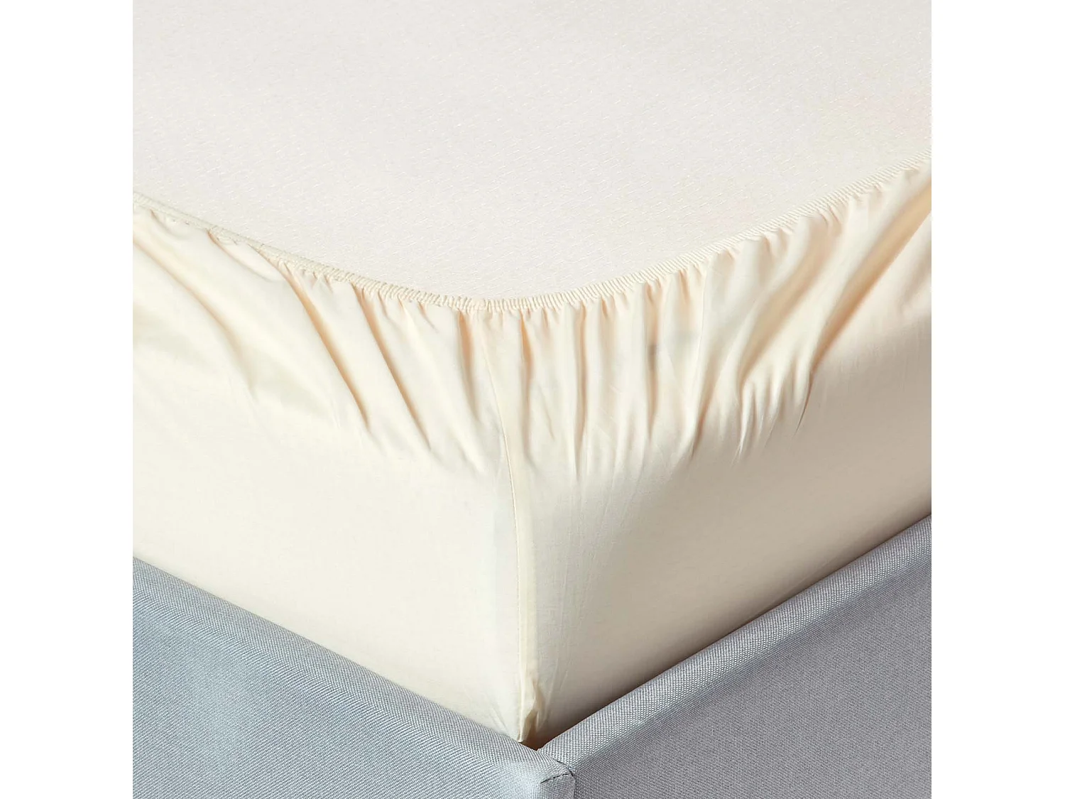 Homescapes Cream Egyptian Cotton Deep Fitted Sheet 200 TC, Super King