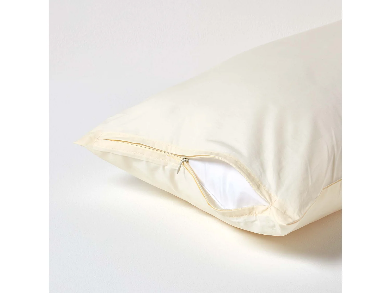 Homescapes Cream Continental Egyptian Cotton Pillowcase 200 TC, 40 x 80 cm