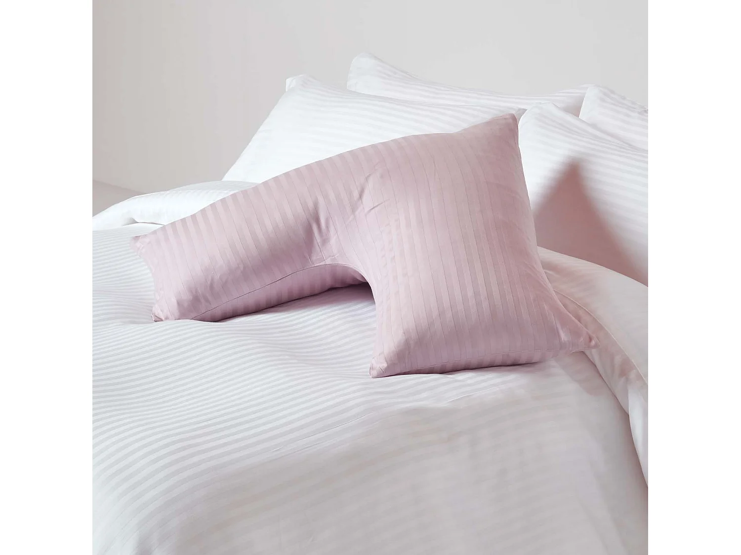 Homescapes Dusky Pink Violet Egyptian Cotton Super Soft V Shaped Pillowcase 330 TC