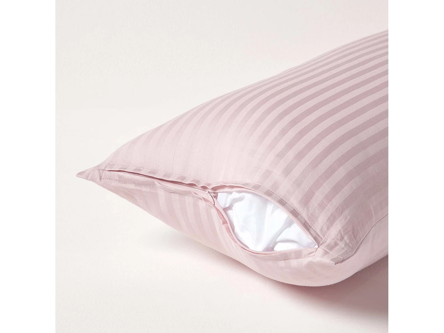 Homescapes Dusky Pink Violet Continental Egyptian Cotton Pillowcase 330 TC, 40 x 80 cm