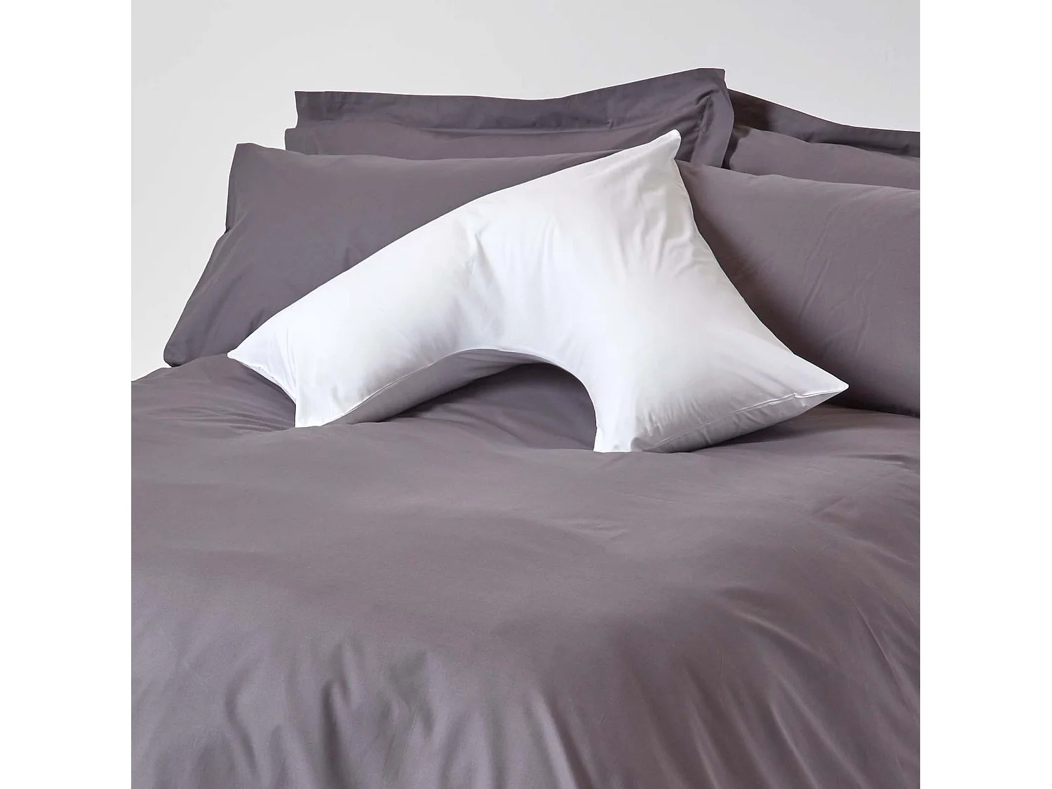 Homescapes White Egyptian Cotton V Shaped Pillowcase 200 TC