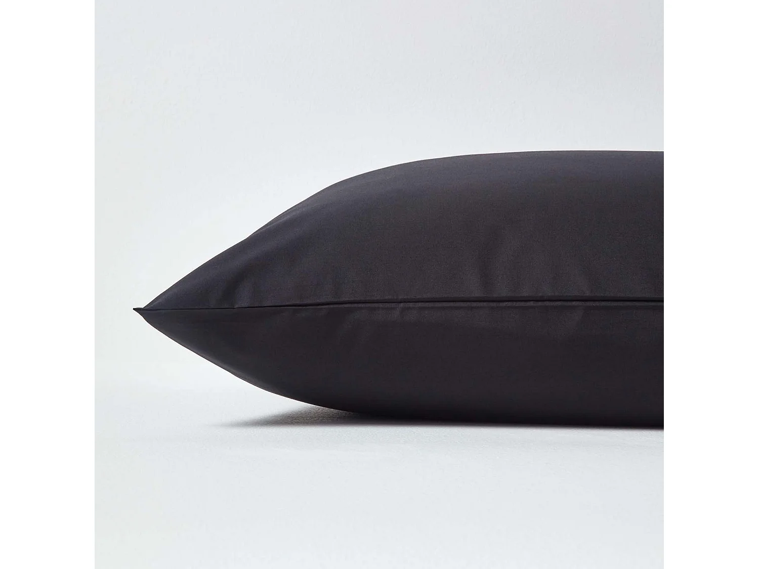 Homescapes Black Continental Egyptian Cotton Pillowcase 200 TC, 40 x 80 cm