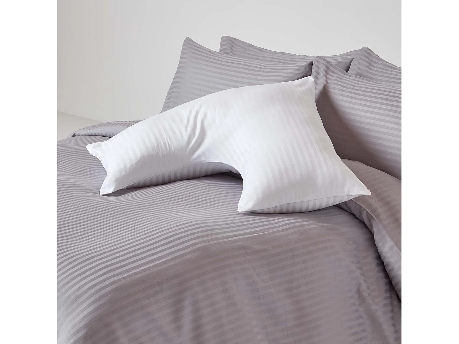 Homescapes White Egyptian Cotton Super Soft V Shaped Pillowcase 330 TC