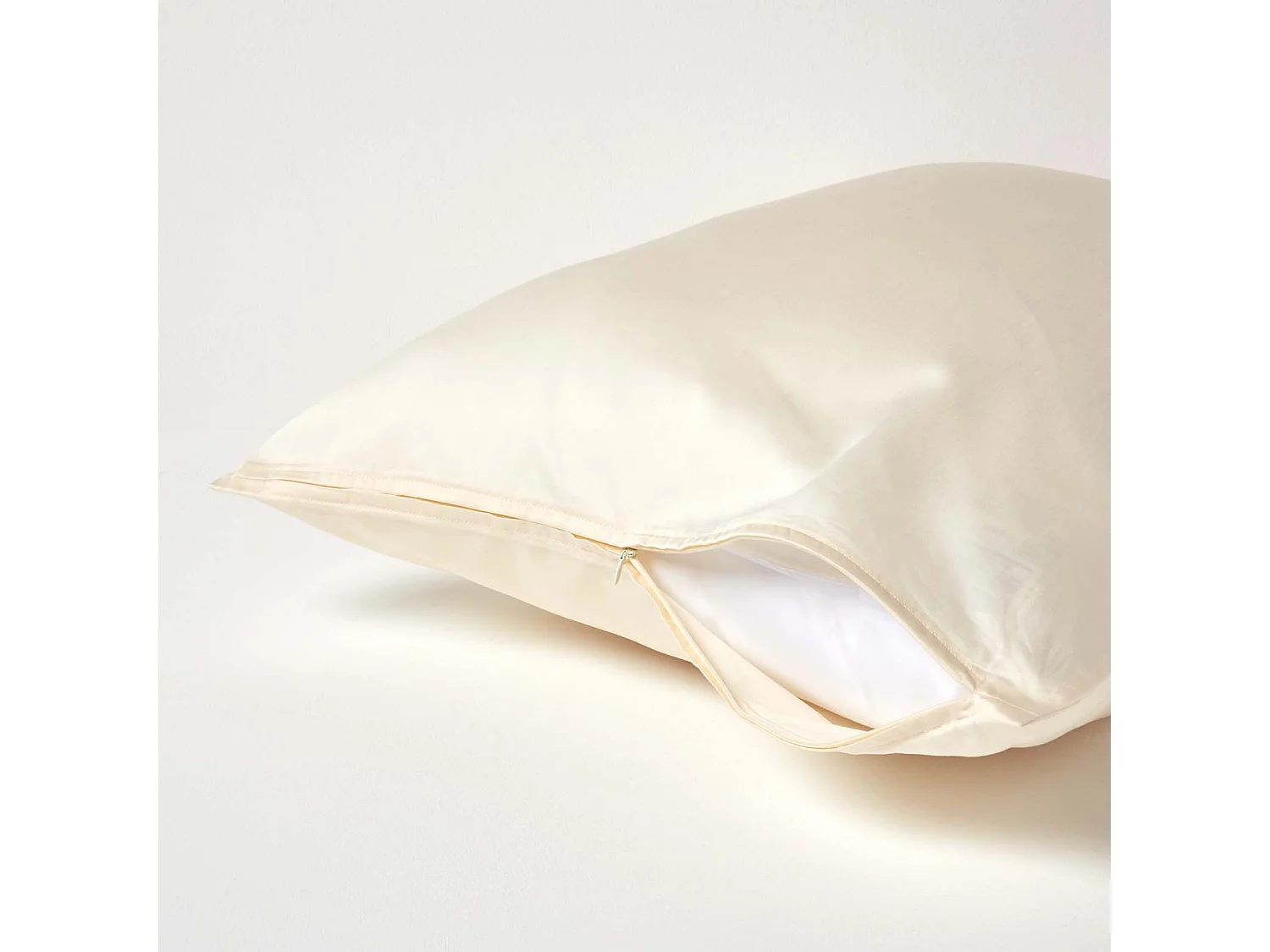Homescapes Cream Continental Pillowcase Organic Cotton 400 TC, 60 x 60 cm