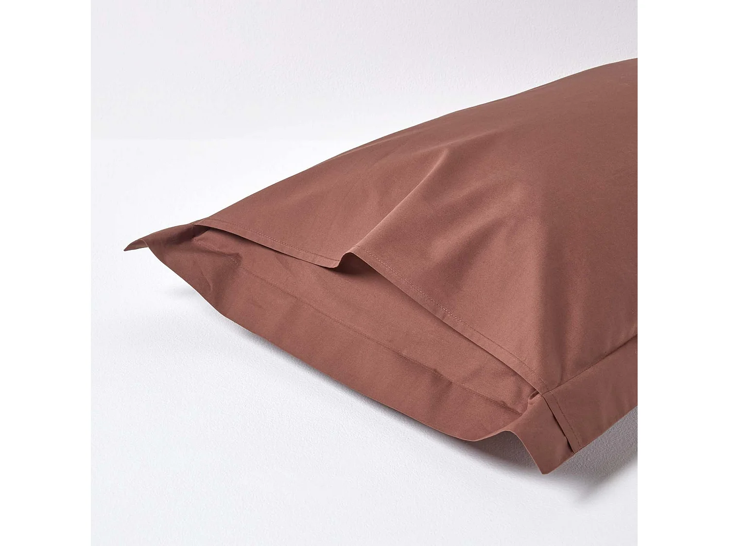 Homescapes Chocolate Egyptian Cotton Oxford Pillowcase 200 TC