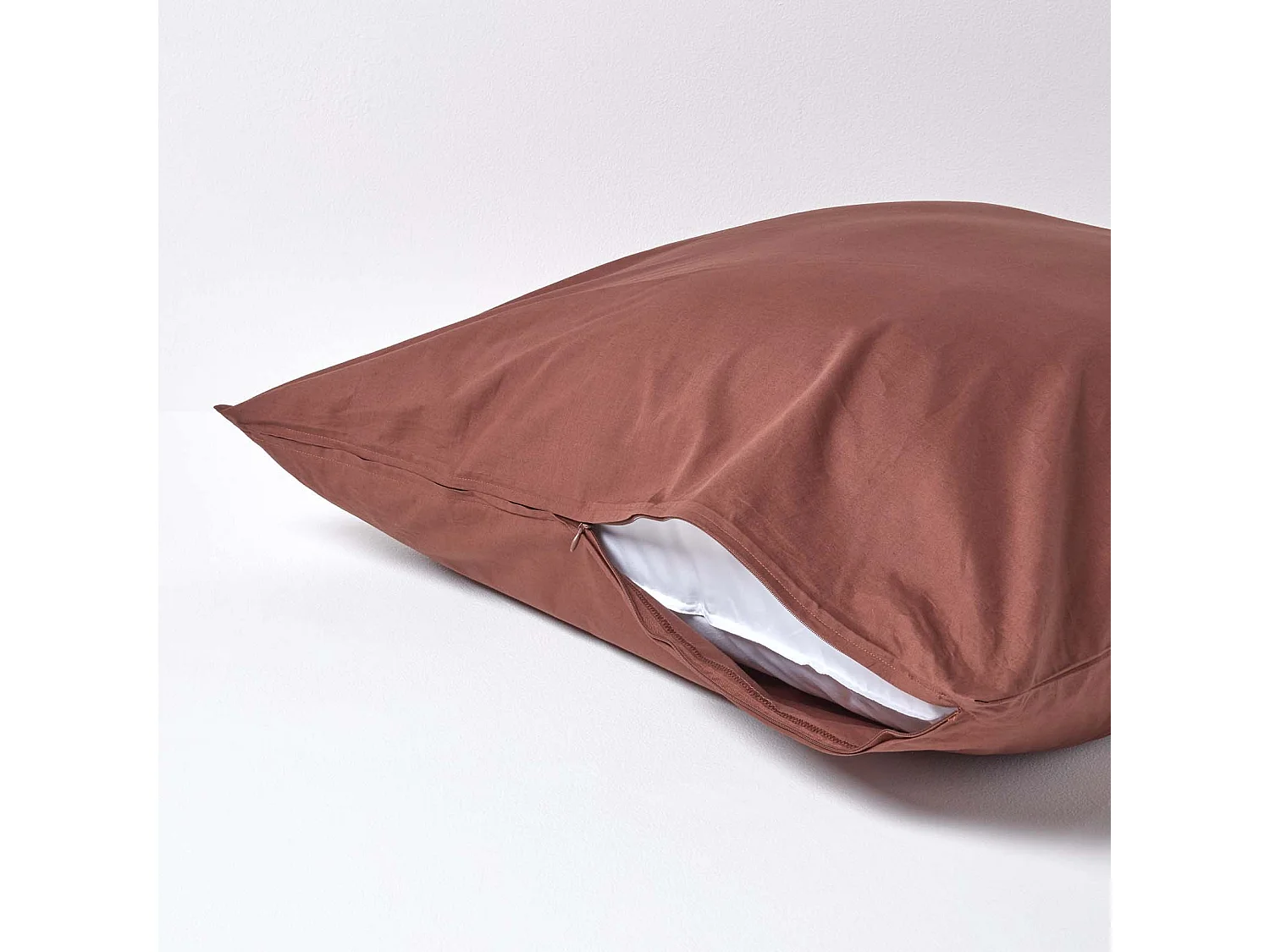 Homescapes Chocolate Continental Egyptian Cotton Pillowcase 200 TC, 60 x 60 cm