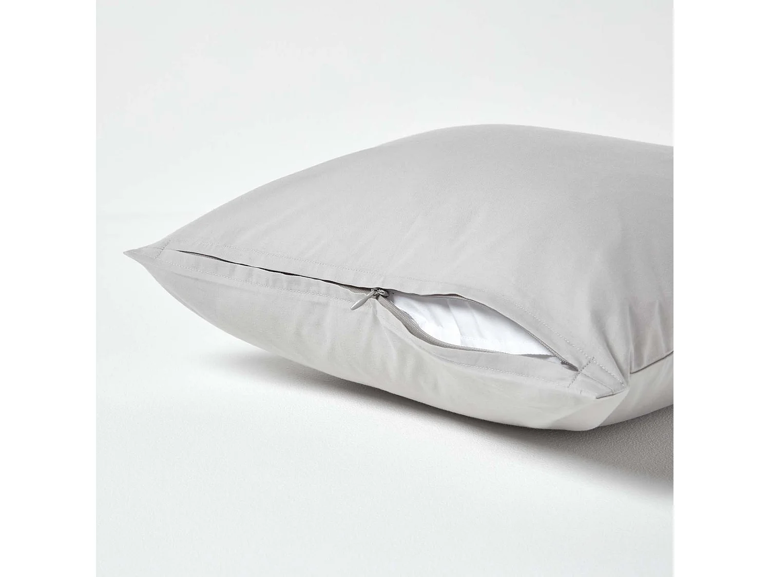 Homescapes Silver Grey Continental Egyptian Cotton Pillowcase 200 TC, 40 x 40 cm