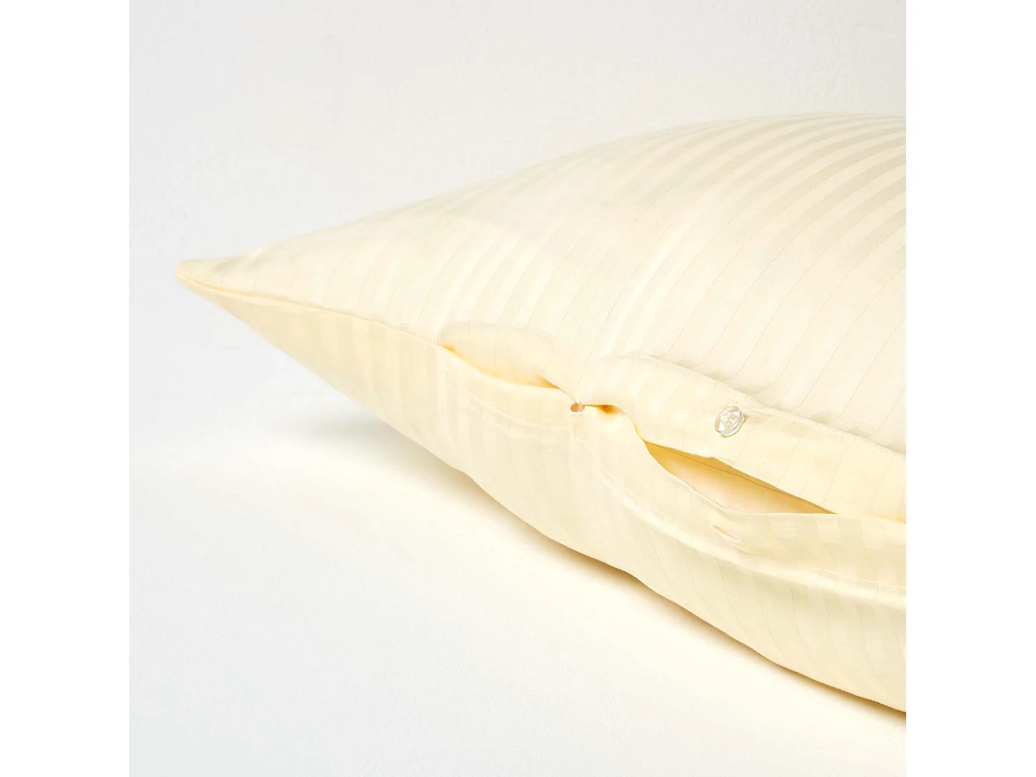 Homescapes Pastel Yellow Egyptian Cotton Super Soft V Shaped Pillowcase 330 TC