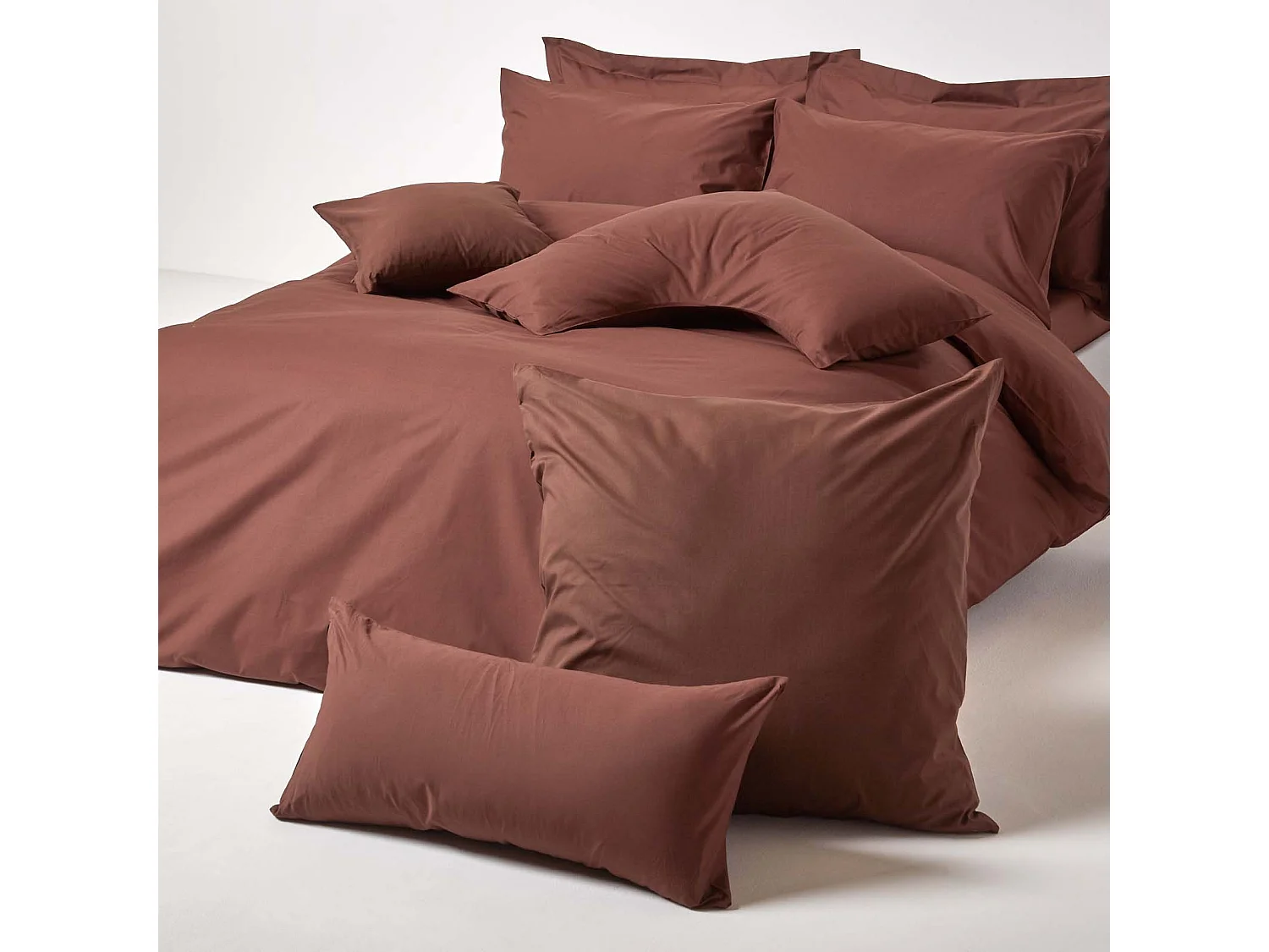 Homescapes Chocolate Continental Egyptian Cotton Pillowcase 200 TC, 40 x 80 cm