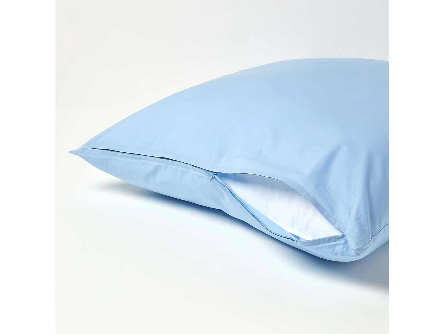 Homescapes Blue Continental Egyptian Cotton Pillowcase 200 TC, 60 x 60 cm