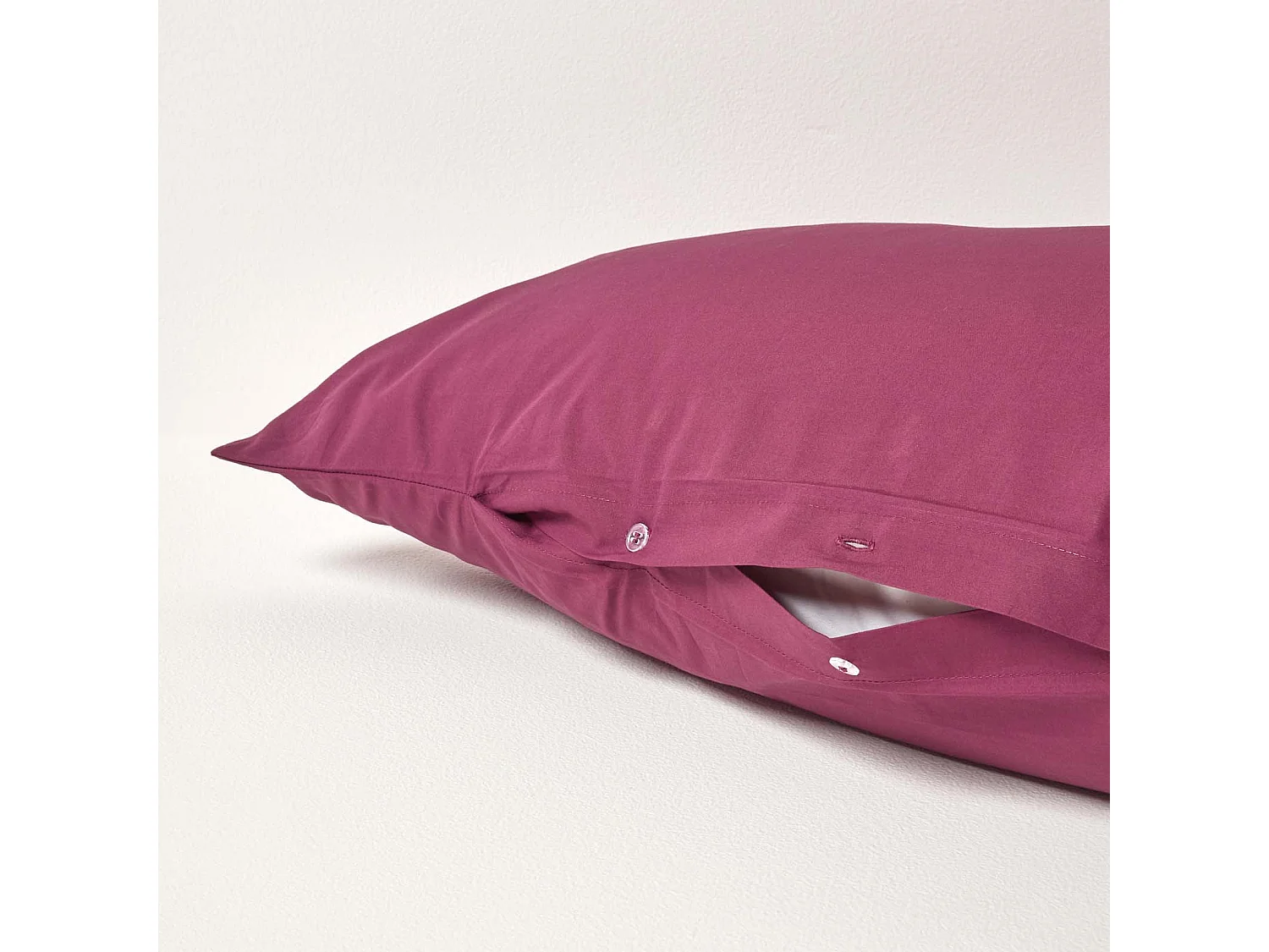 Homescapes Plum Egyptian Cotton V Shaped Pillowcase 200 TC