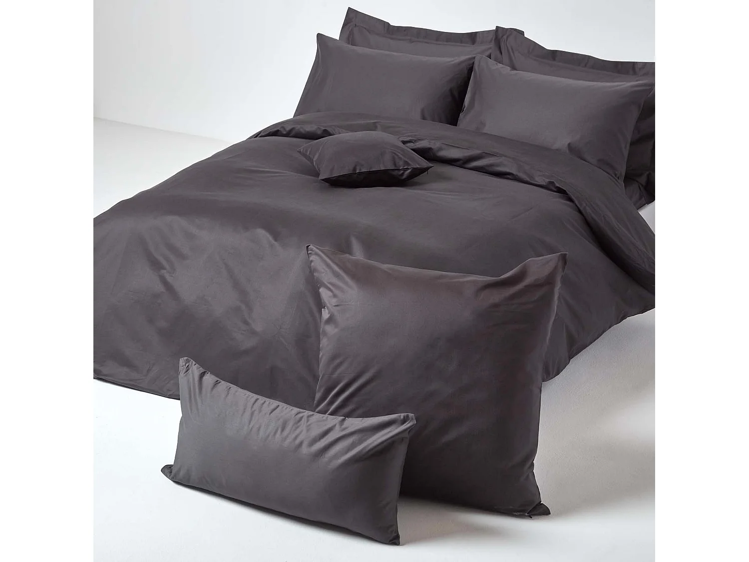 Homescapes Dark Charcoal Grey Continental Egyptian Cotton Pillowcase 1000 TC, 40 x 80 cm