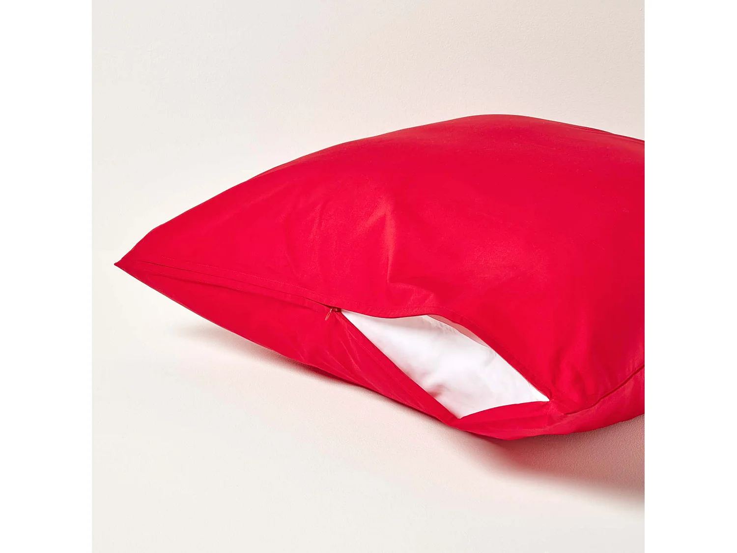Homescapes Red Continental Egyptian Cotton Pillowcase 200 TC, 80 x 80 cm