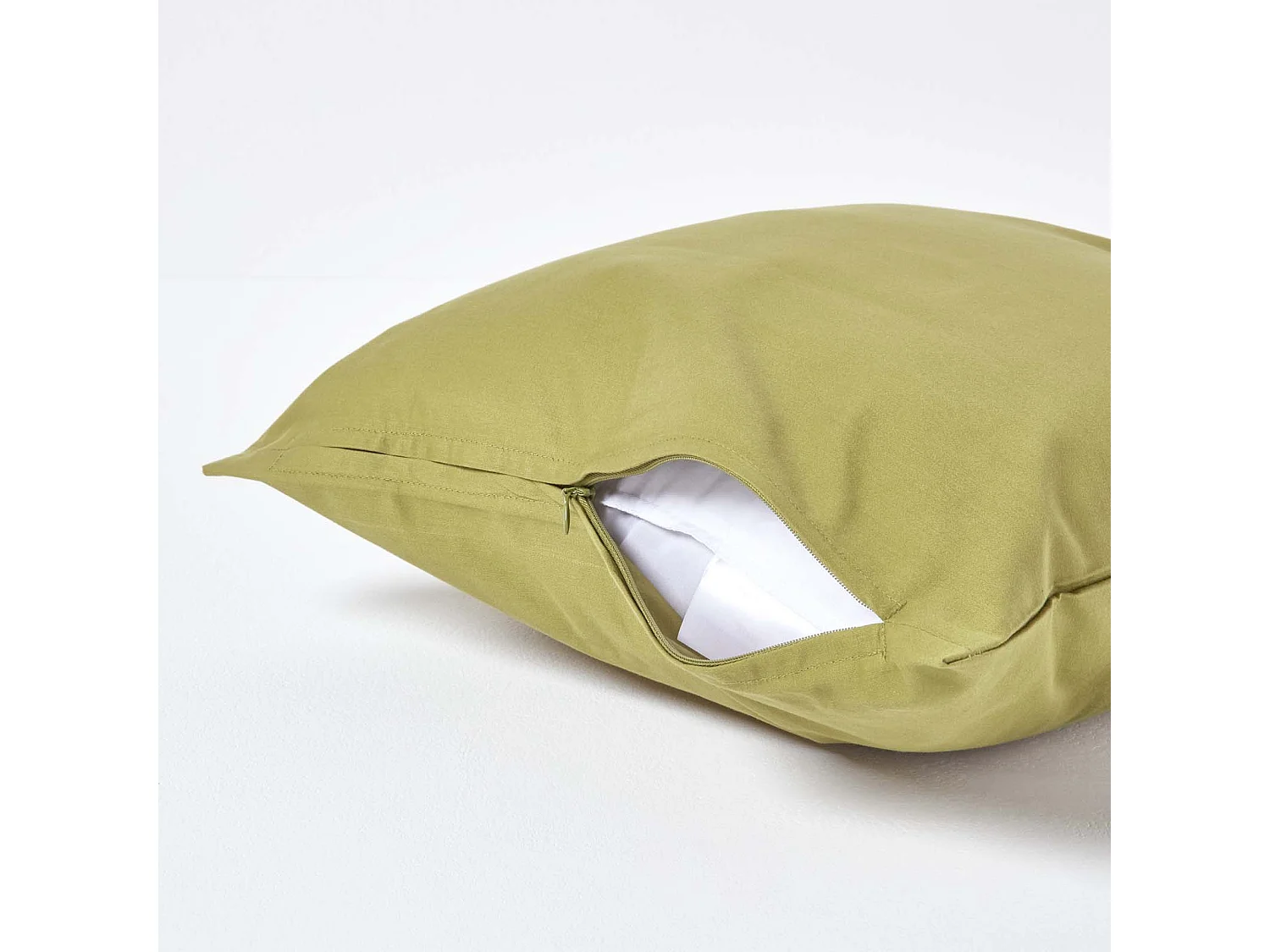 Taie d’oreiller en satin de coton egyptien 1000 fils, vert olive, 40 x 40 cm - HOMESCAPES