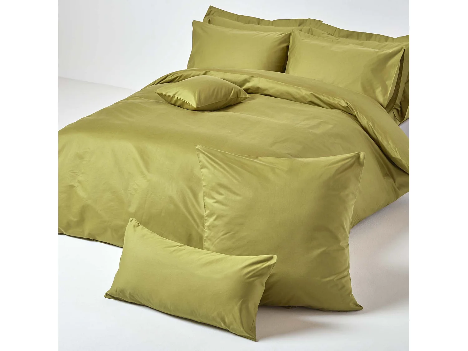 Taie d’oreiller en satin de coton egyptien 1000 fils, vert olive, 40 x 40 cm - HOMESCAPES