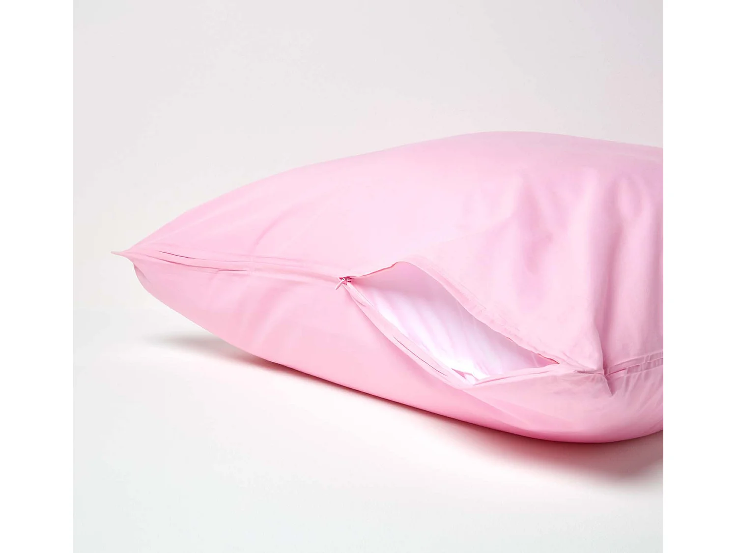 Homescapes Pink Continental Egyptian Cotton Pillowcase 200 TC, 60 x 60 cm