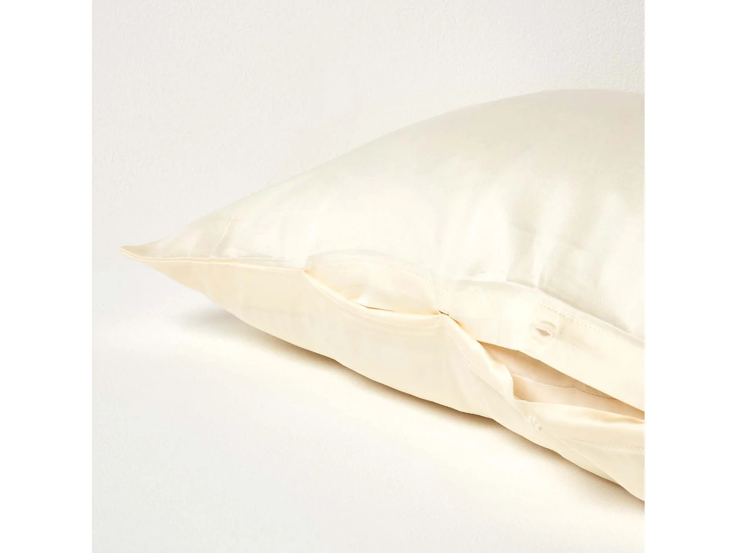 Homescapes Cream V Shaped Pillowcase Organic Cotton 400 Thread Count