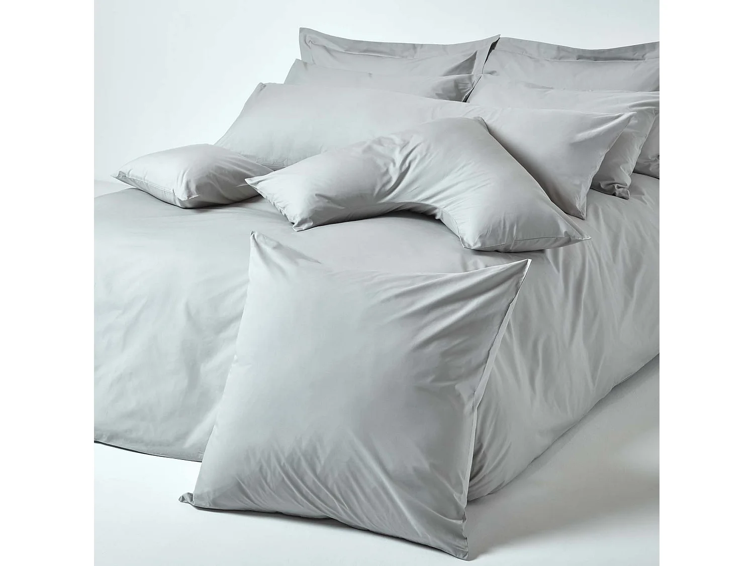 Homescapes Silver Grey Egyptian Cotton Housewife Pillowcase 200 TC, Standard Size
