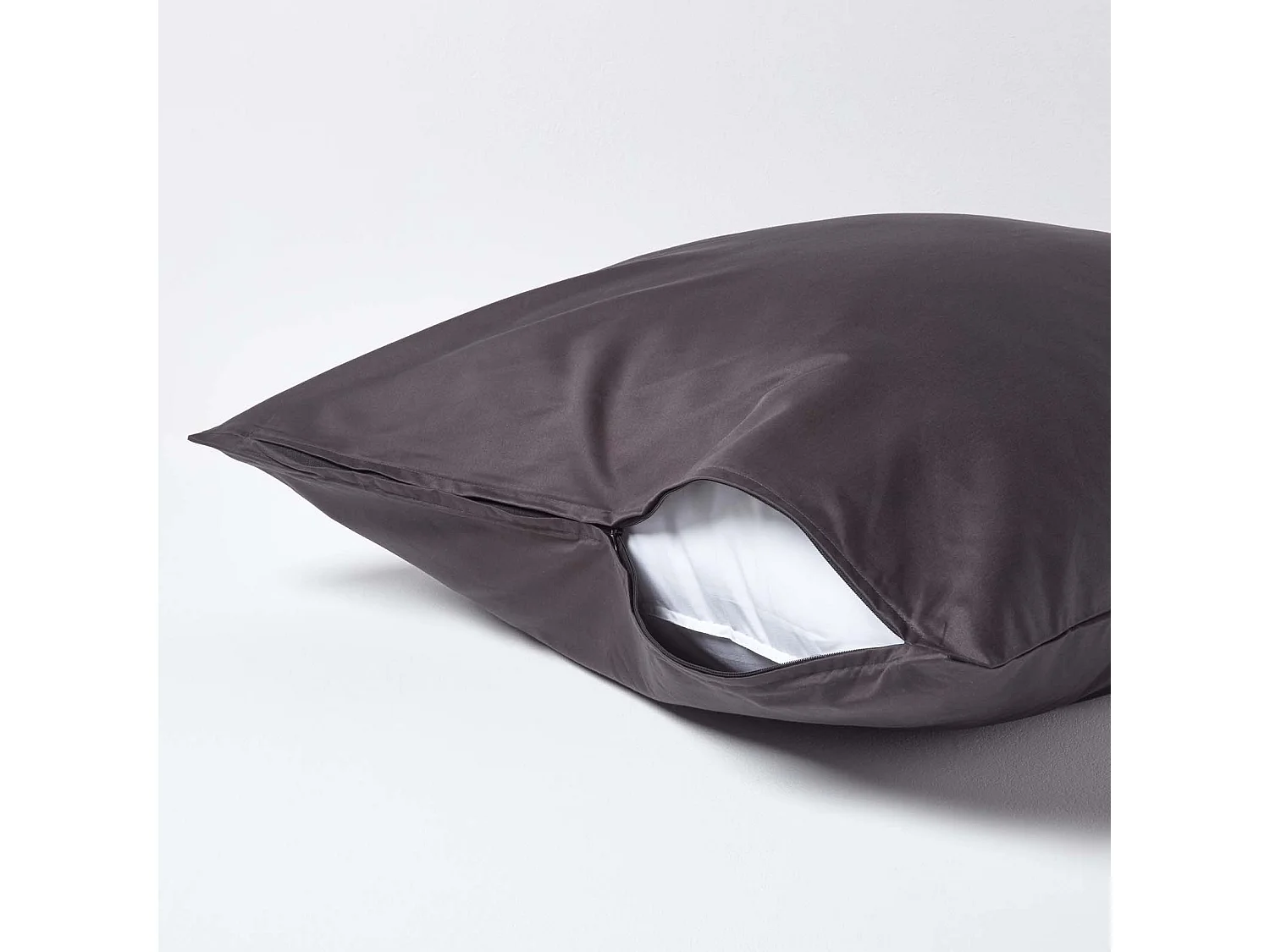 Homescapes Dark Charcoal Grey Continental Egyptian Cotton Pillowcase 1000 TC, 80 x 80 cm