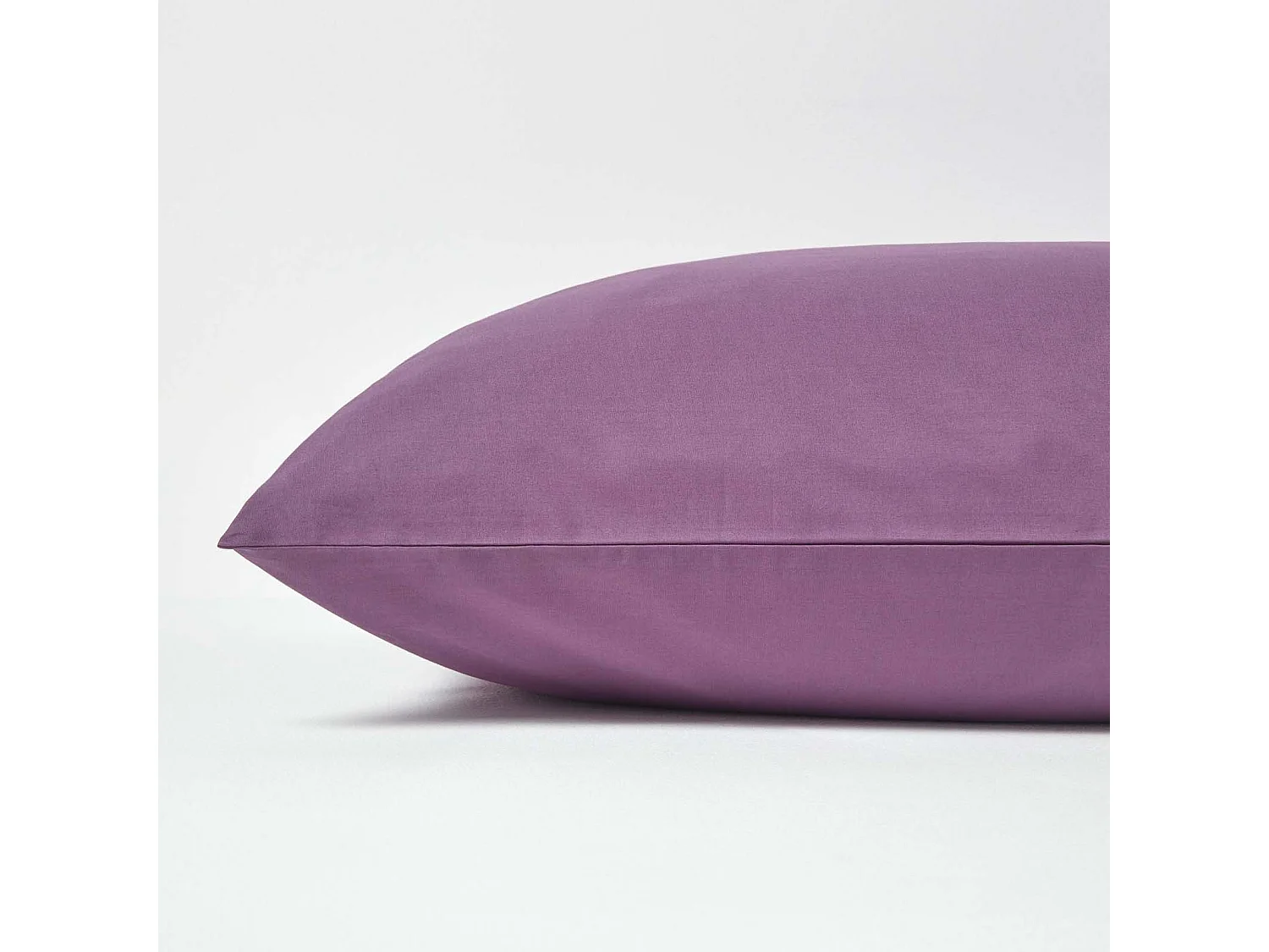 Homescapes Grape Egyptian Cotton Housewife Pillowcase 200 TC, Standard Size