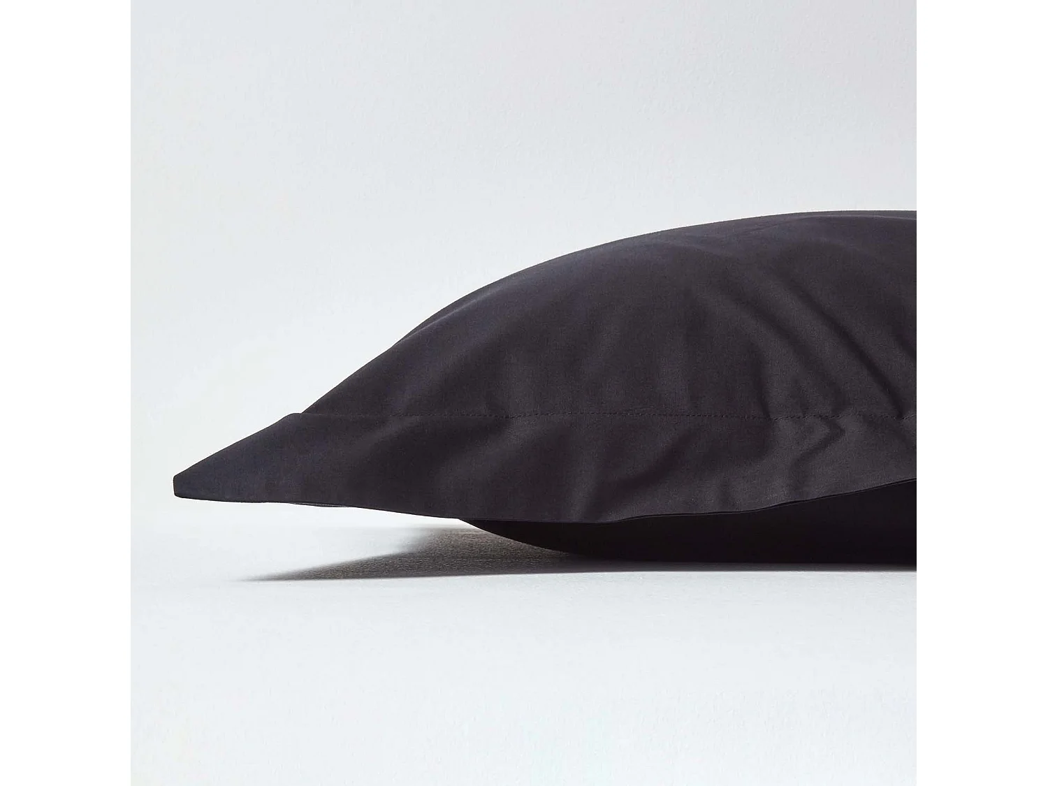 Homescapes Black Egyptian Cotton Oxford Pillowcase 200 TC