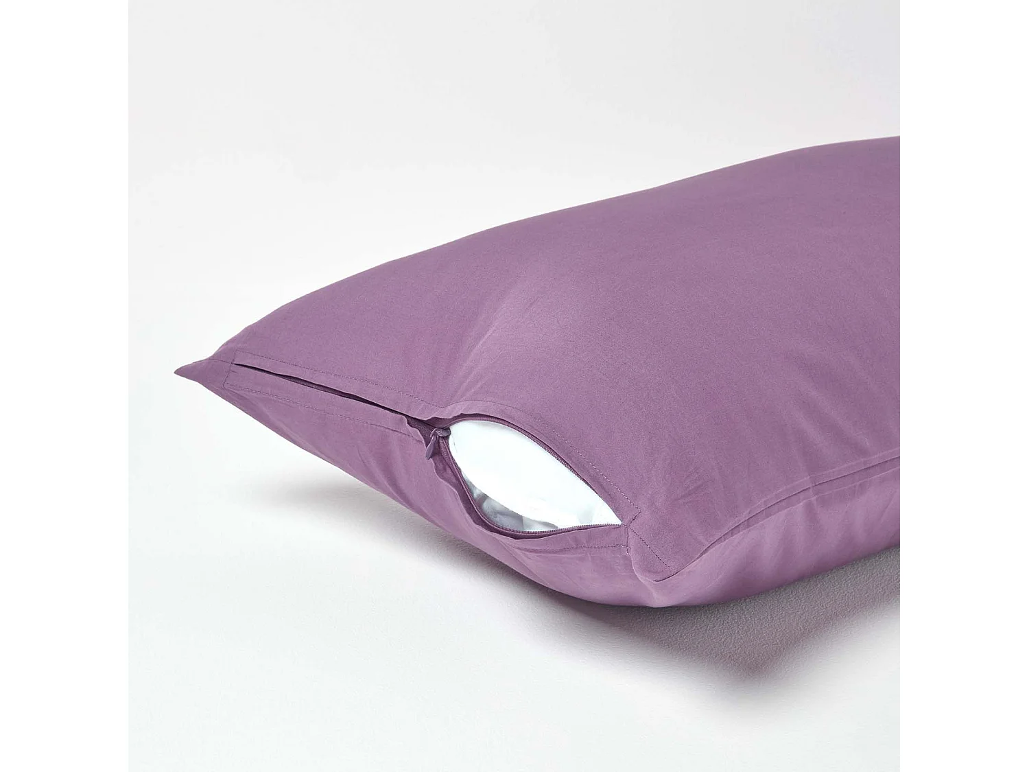 Homescapes Grape Continental Egyptian Cotton Pillowcase 200 TC, 40 x 80 cm