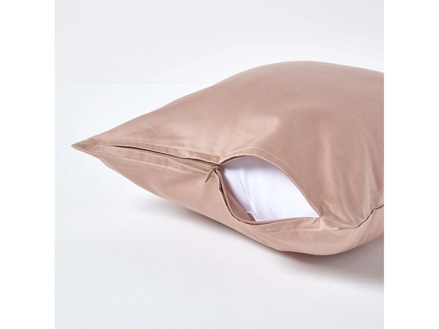 Taie d’oreiller en satin de coton egyptien 1000 fils, beige taupe, 40 x 40 cm - HOMESCAPES