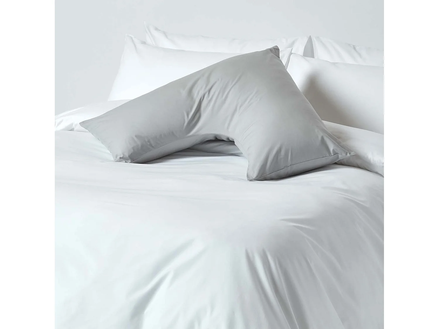 Homescapes Silver Grey Egyptian Cotton V Shaped Pillowcase 200 TC