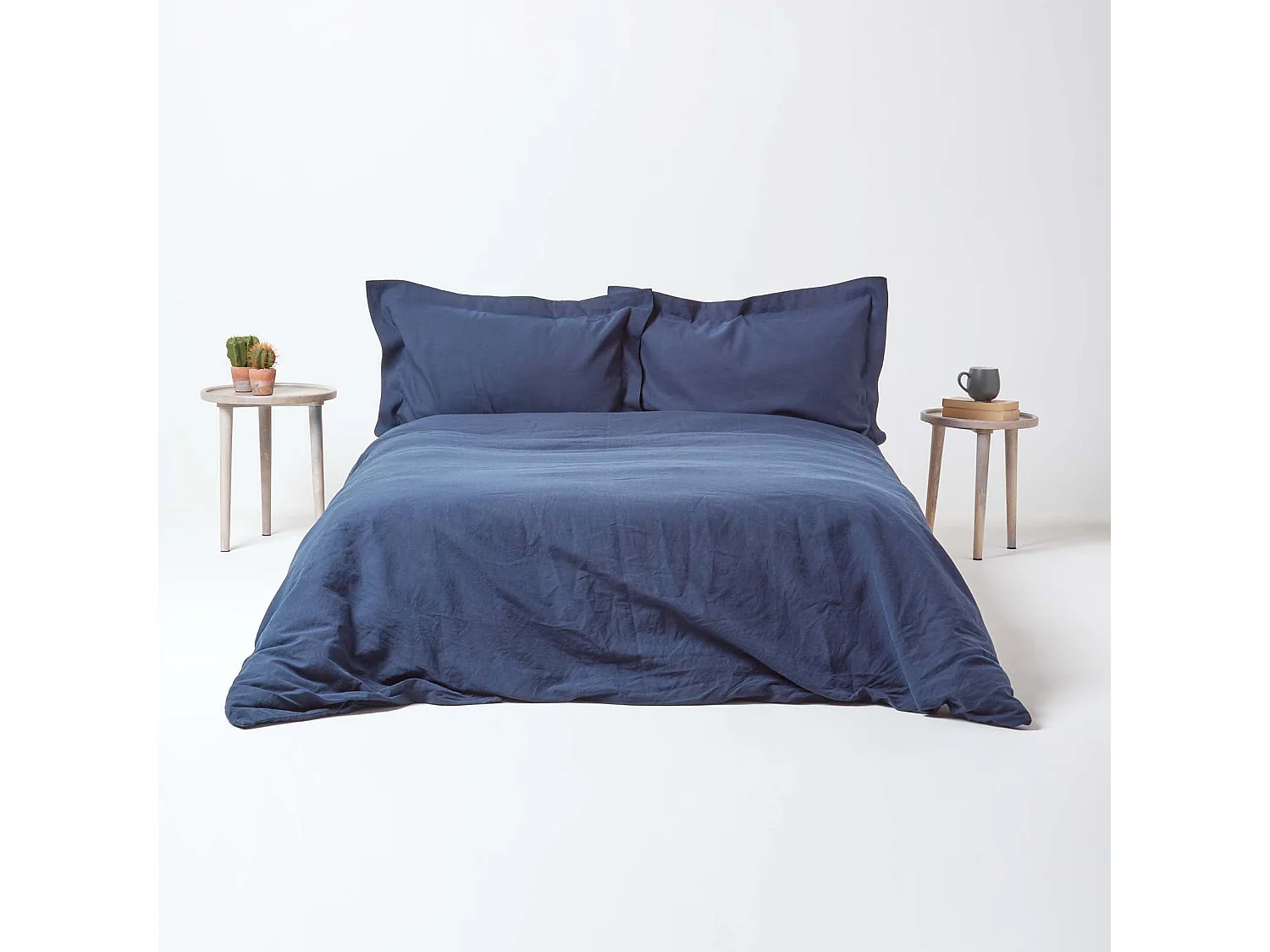 Homescapes Navy Blue Linen Oxford Pillowcase, King