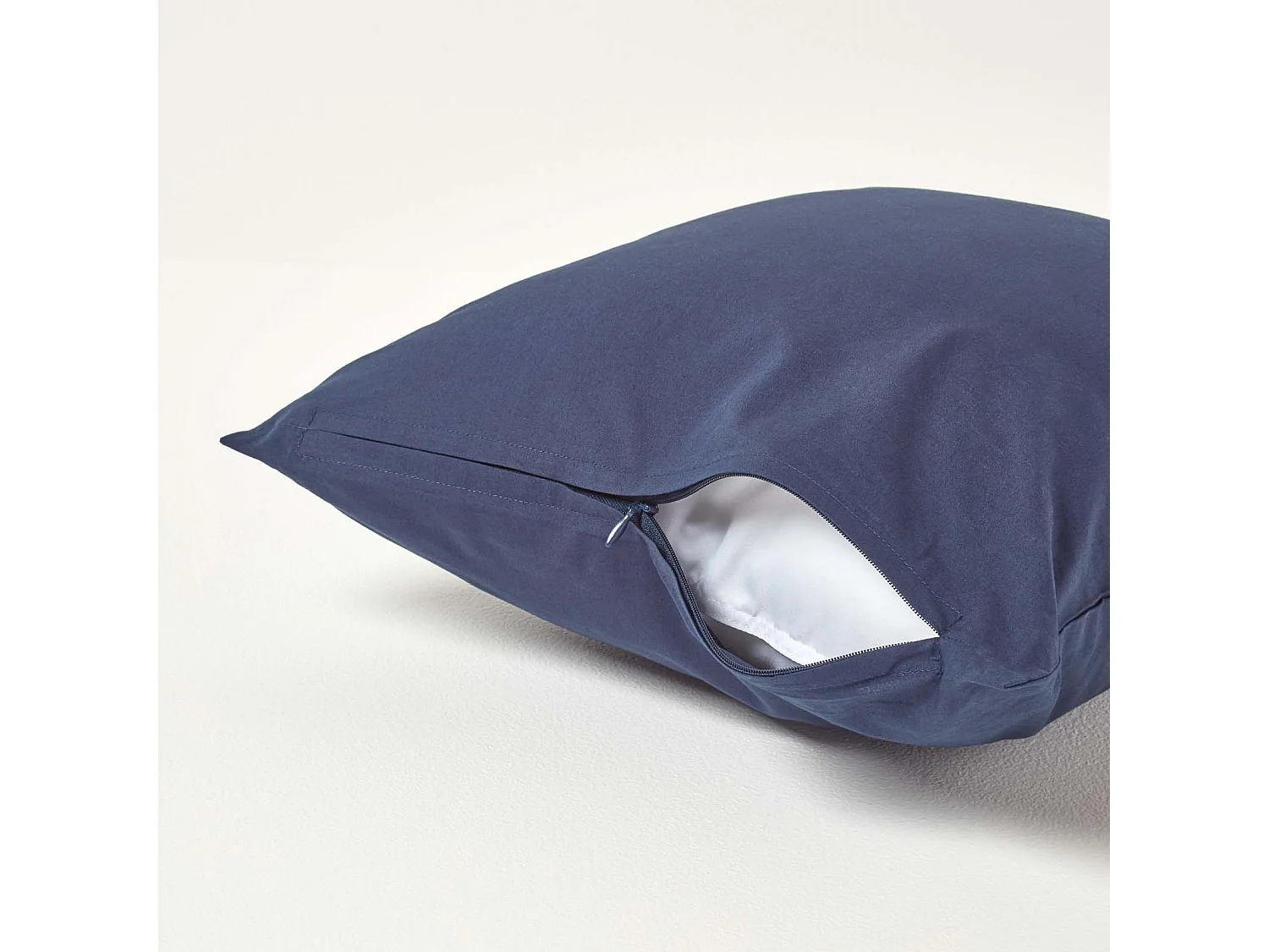 Homescapes Navy Blue Continental Egyptian Cotton Pillowcase 200 TC, 40 x 40 cm