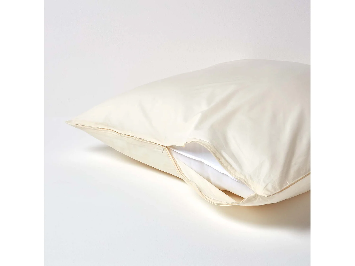 Homescapes Cream Continental Egyptian Cotton Pillowcase 200 TC, 80 x 80 cm