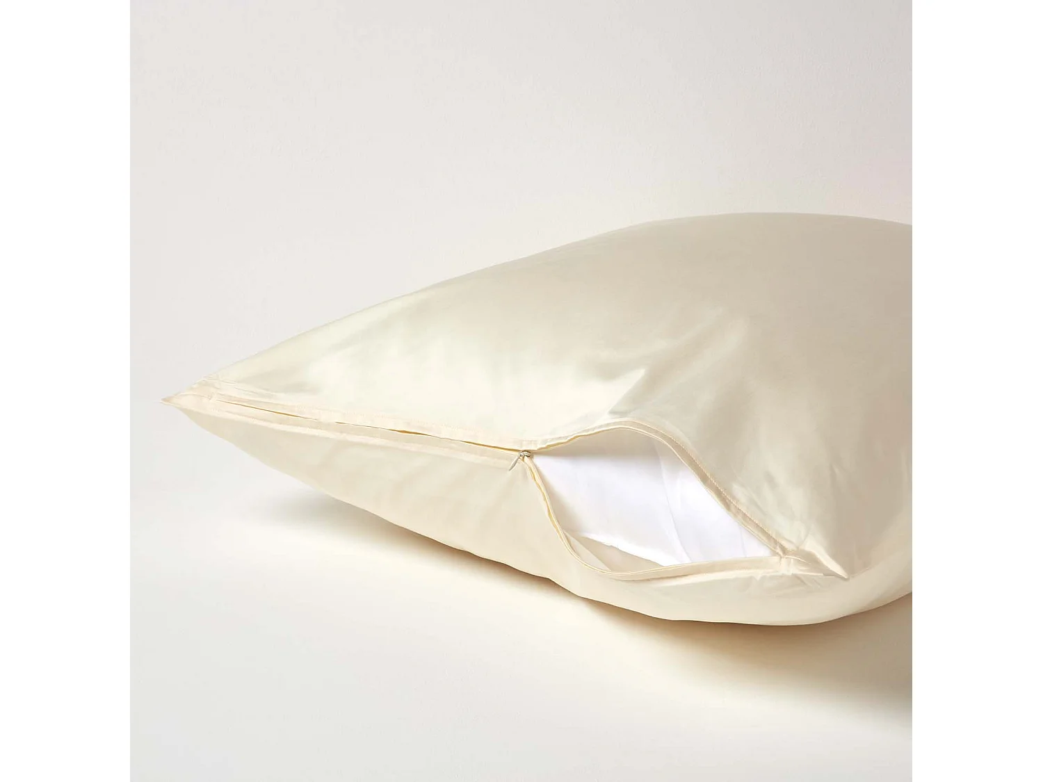Homescapes Cream Continental Pillowcase Organic Cotton 400 TC, 80 x 80 cm