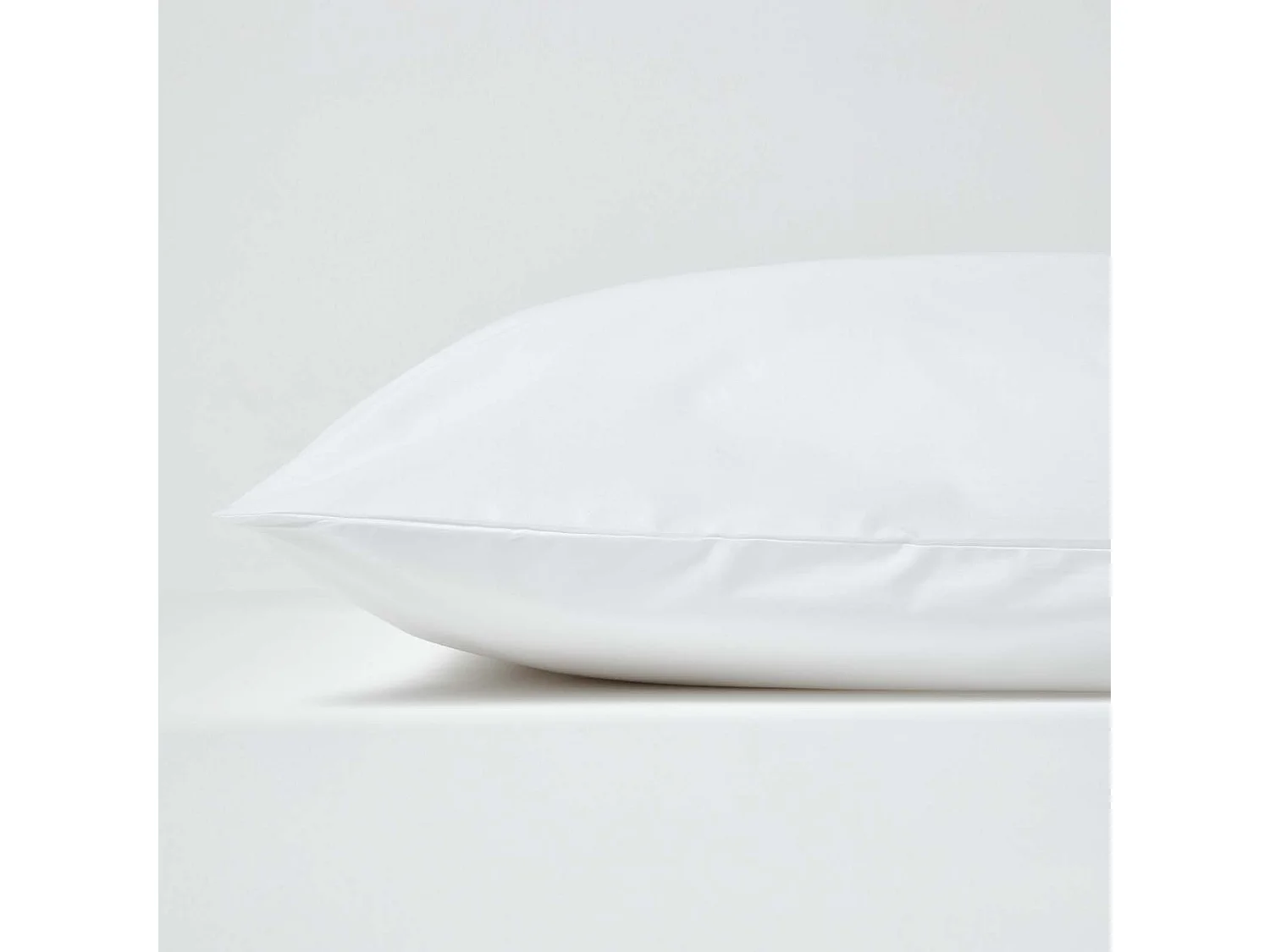 Homescapes White Continental Egyptian Cotton Pillowcase 200 TC, 40 x 80 cm
