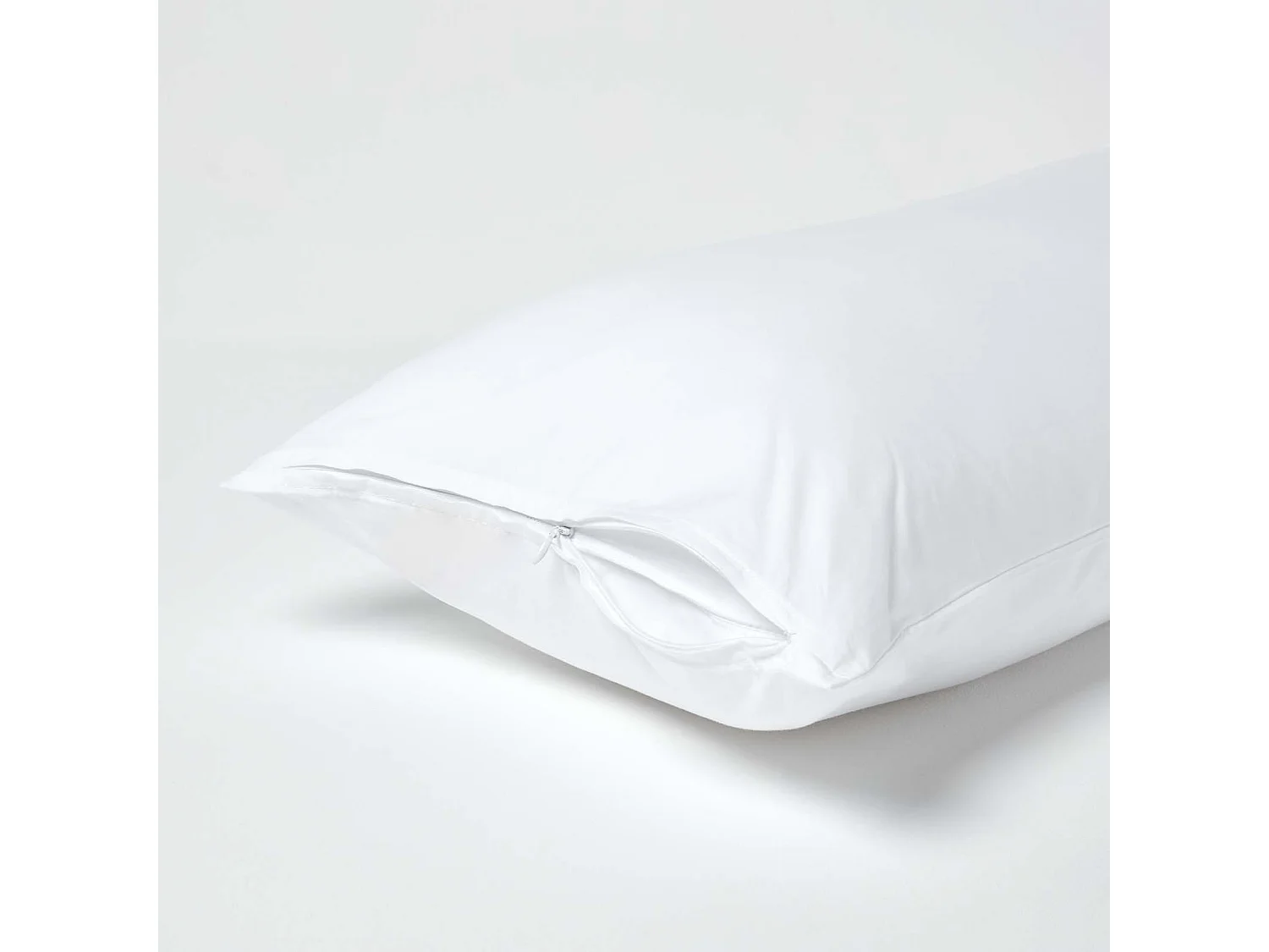 Homescapes White Continental Egyptian Cotton Pillowcase 200 TC, 40 x 80 cm