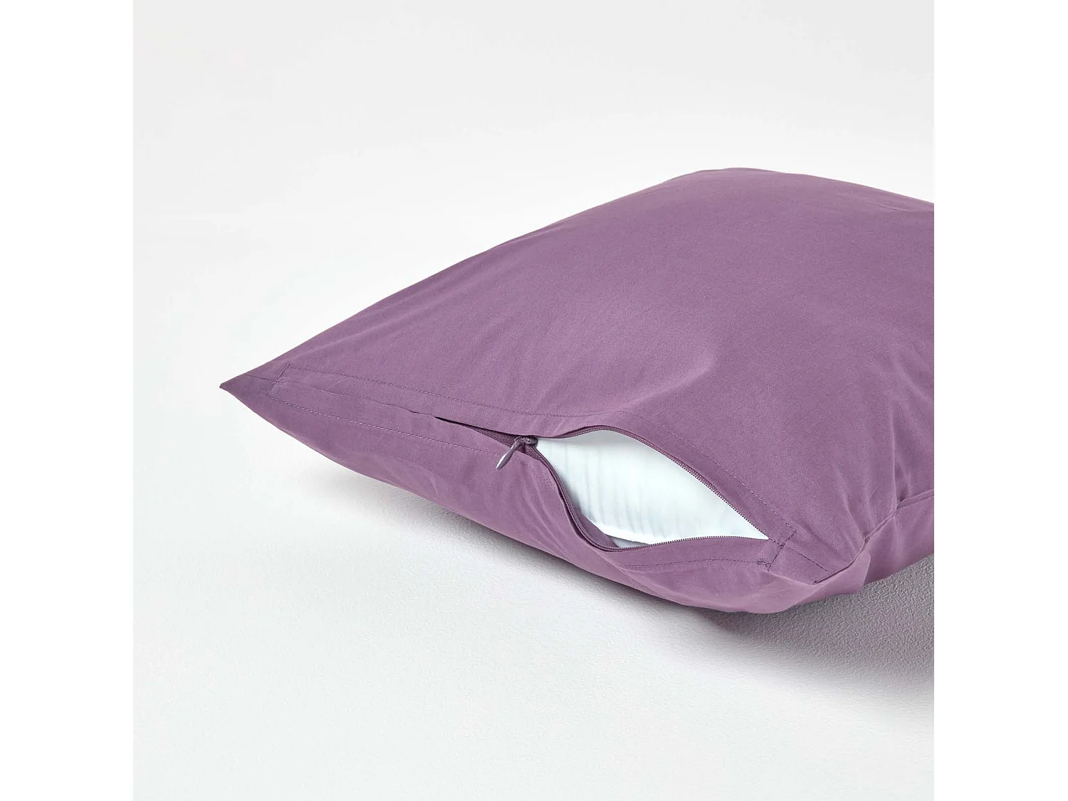 Homescapes Grape Continental Egyptian Cotton Pillowcase 200 TC, 40 x 40 cm