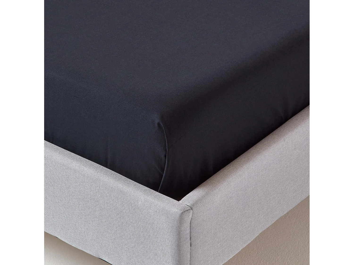 Homescapes Black Egyptian Cotton Flat Sheet 200 TC, Double