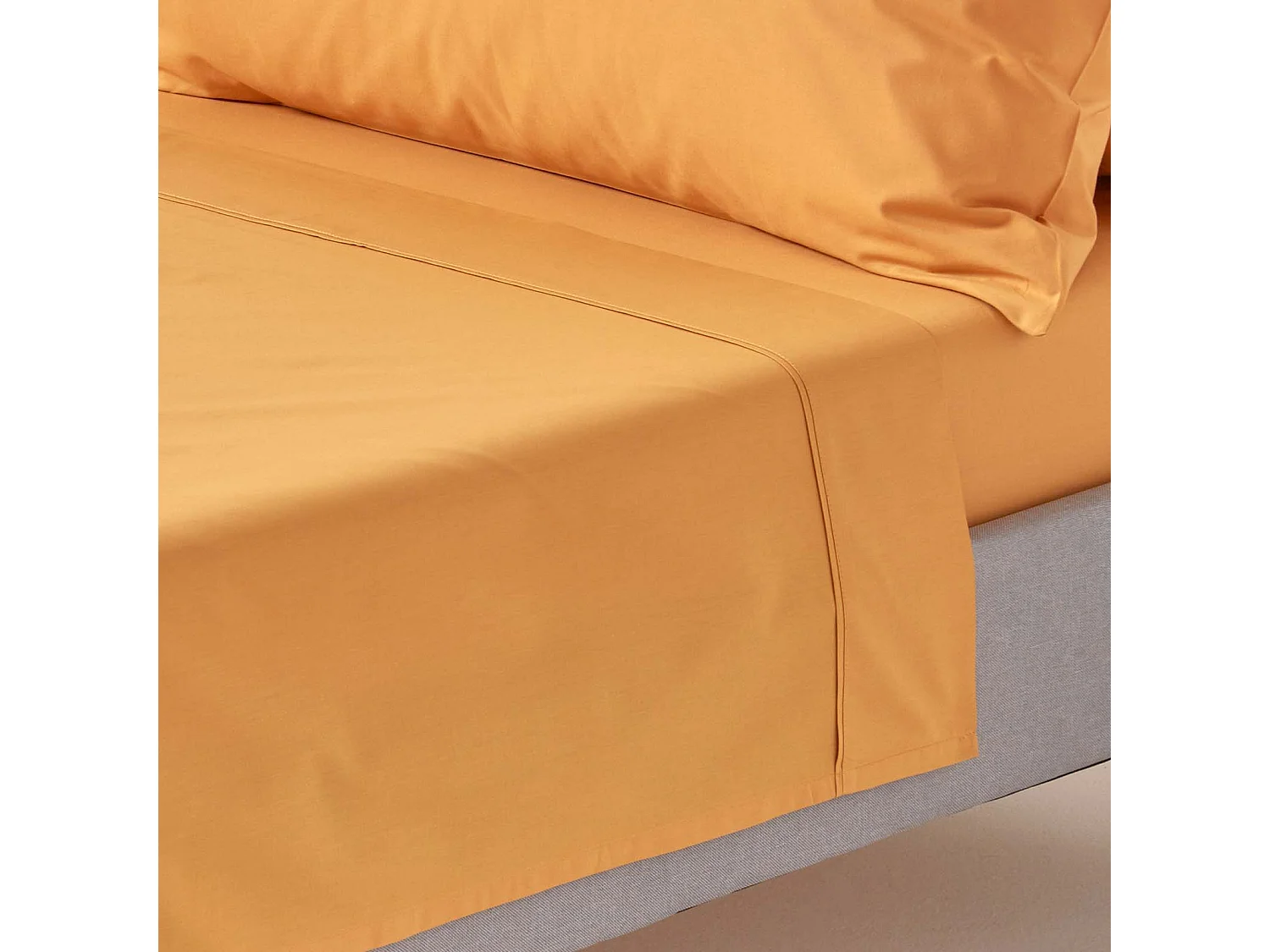 Homescapes Mustard Yellow Egyptian Cotton Flat Sheet 200 TC, Single