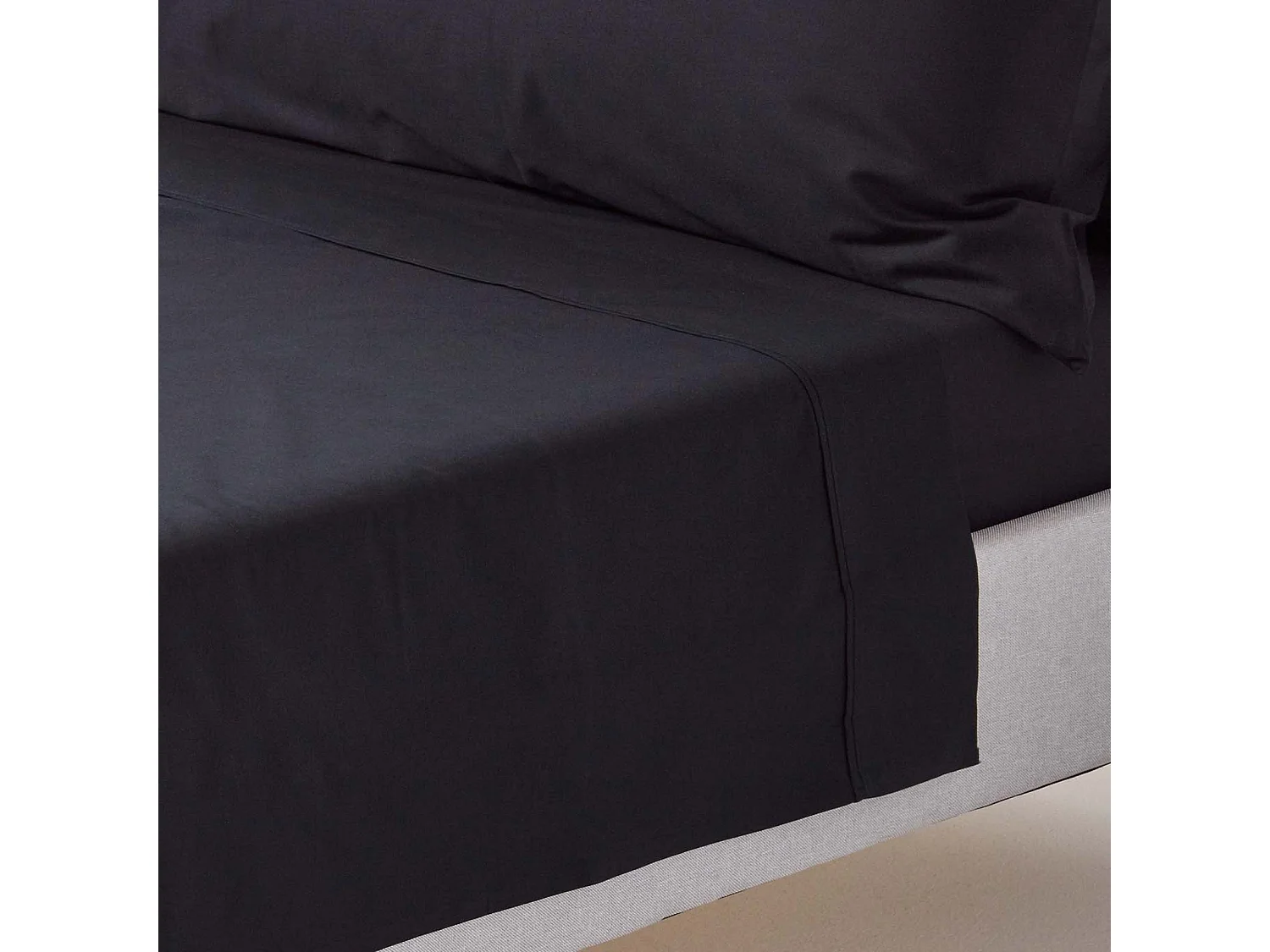 Homescapes Black Egyptian Cotton Flat Sheet 200 TC, Single