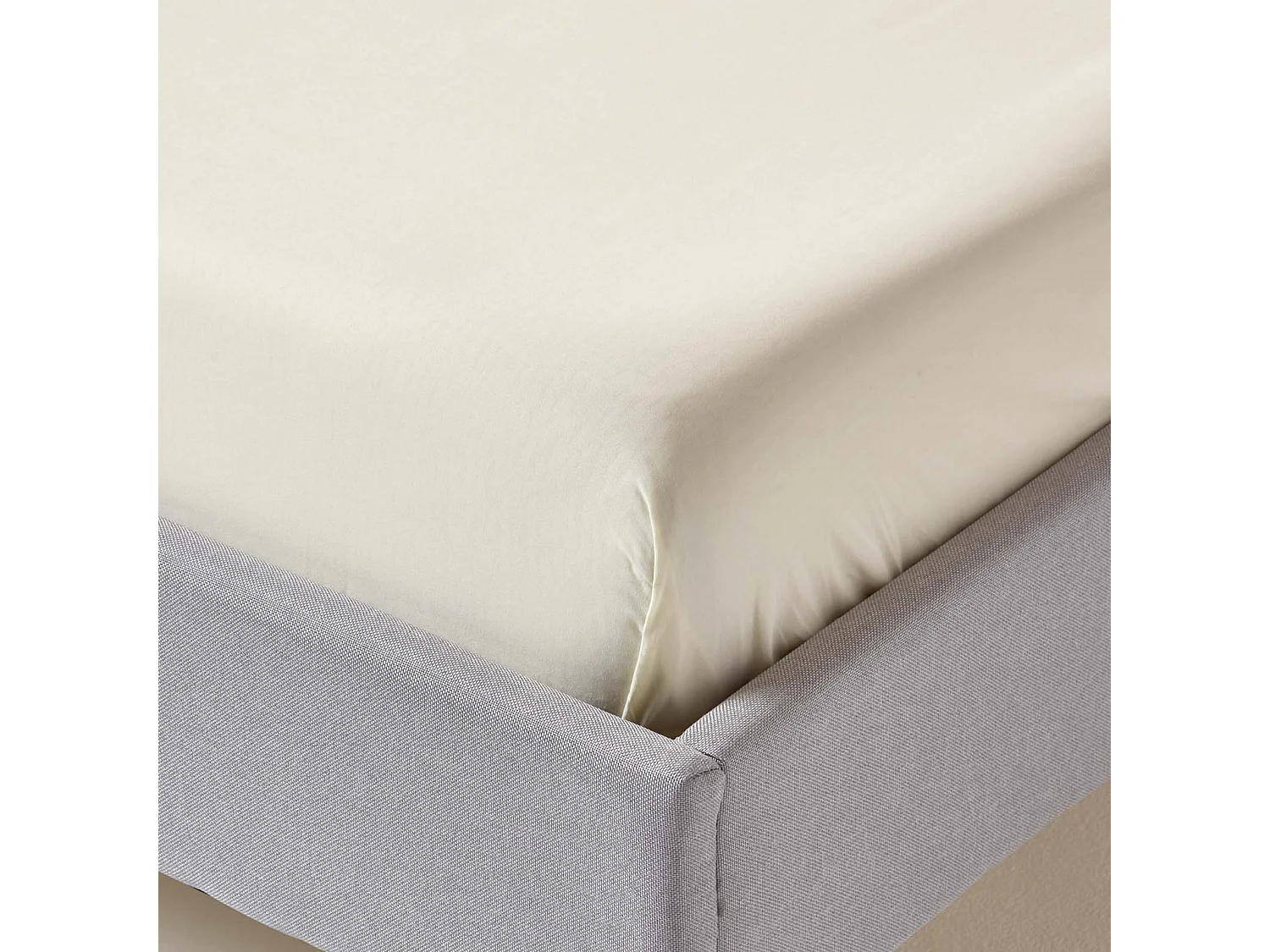 Drap plat uni 100 % coton égyptien 200 fils Crème 275 x 275 cm - HOMESCAPES
