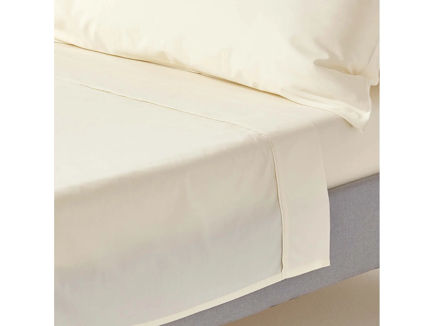 Homescapes Cream Egyptian Cotton Flat Sheet 200 TC, King