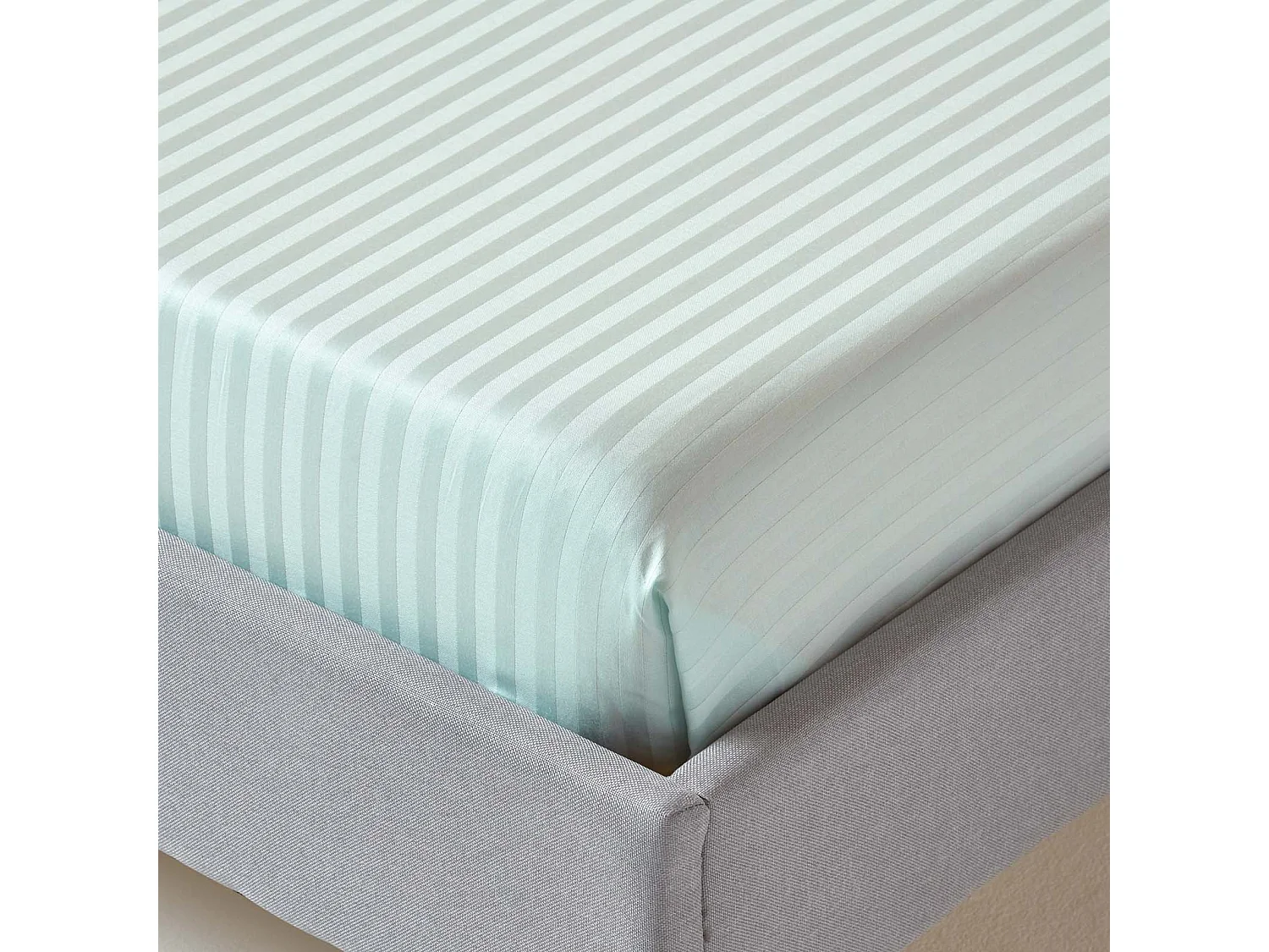 Homescapes Blue Egyptian Cotton Satin Stripe Flat Sheet 330 TC, King