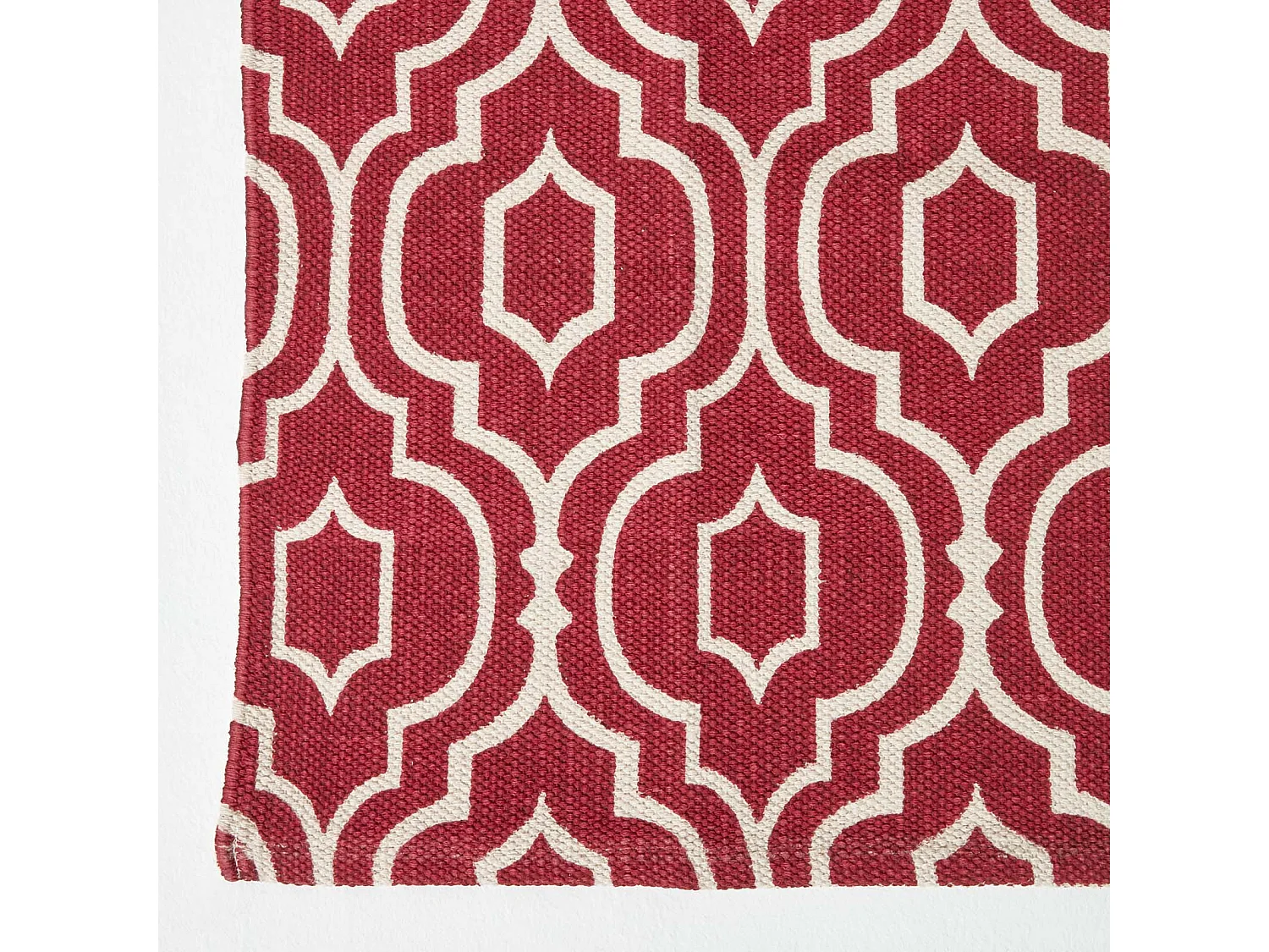 Homescapes Riga Red and White 100% Cotton Printed Patterned Rug, 90 x 150 cm