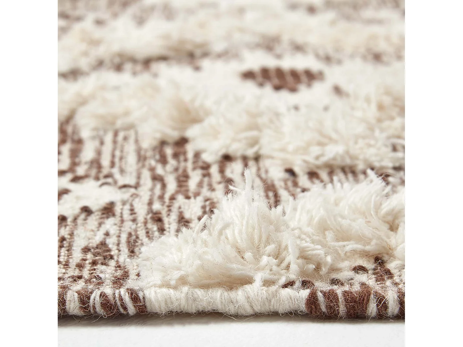 Homescapes Lhasa Handwoven Brown and Cream Textured Diamond Pattern Kilim Wool Rug, 90 x 150 cm