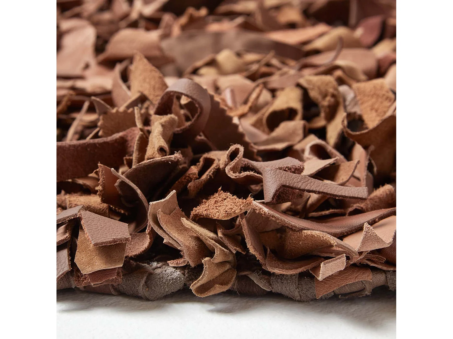 Homescapes Dallas Leather Shaggy Rug Brown, 150 x 240 cm